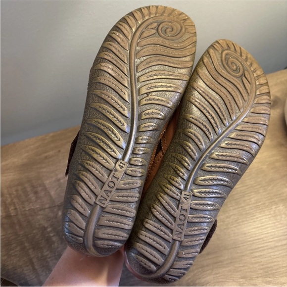 NAOT women’s Flat Mary Jane Shoes In Brown Size 41 (10US) - Picture 11 of 16